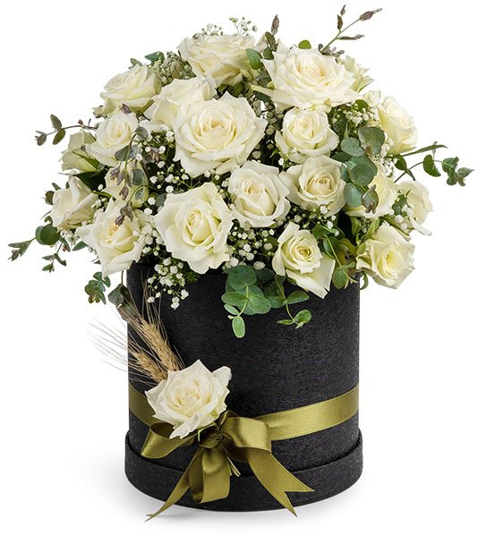 Siyah Kutuda 30 Beyaz Güller