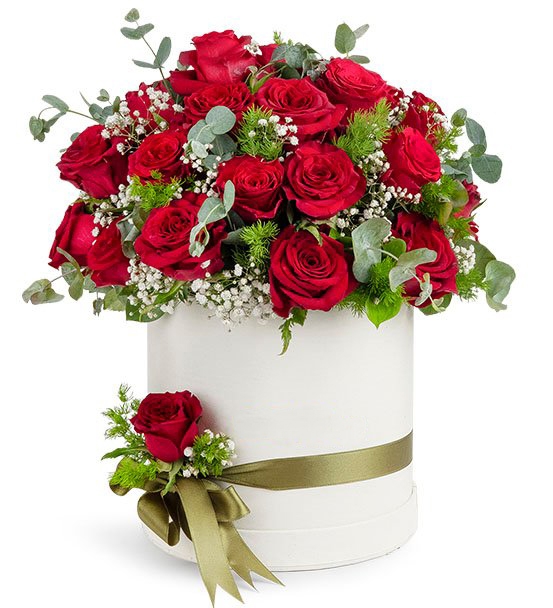 Beyaz Kutuda 30 Kırmızı Güller